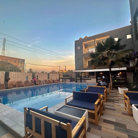 Apartments Plaza Hotel Kololi Ngoại thất bức ảnh