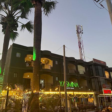 Apartments Plaza Hotel Kololi Ngoại thất bức ảnh