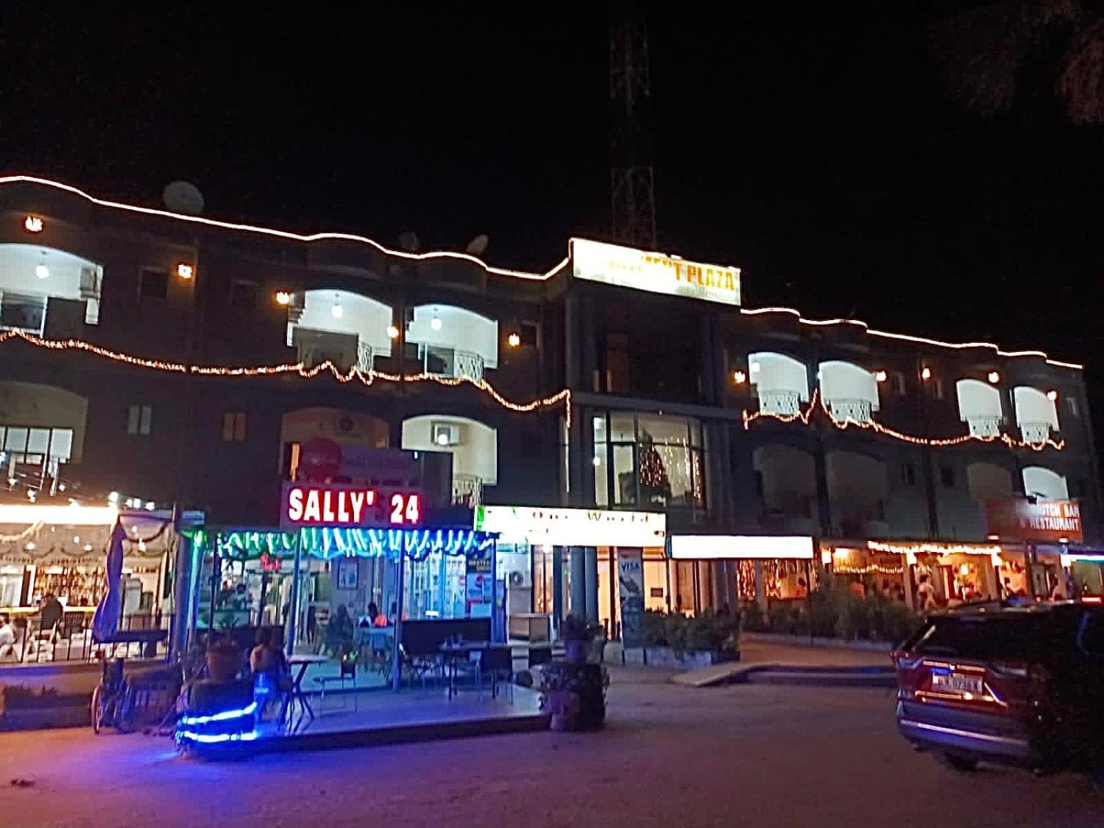 Apartments Plaza Hotel Kololi Ngoại thất bức ảnh