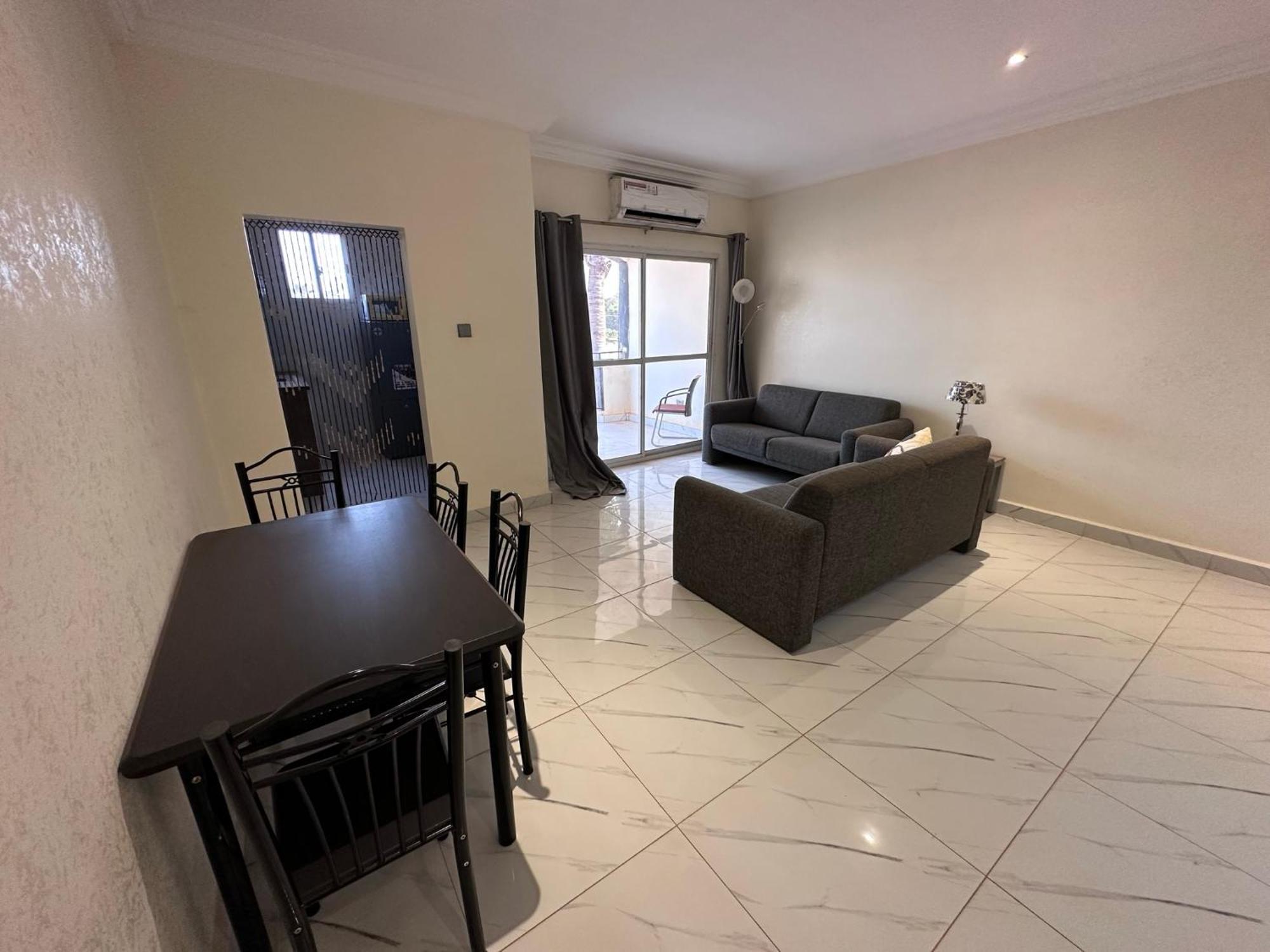 Apartments Plaza Hotel Kololi Ngoại thất bức ảnh