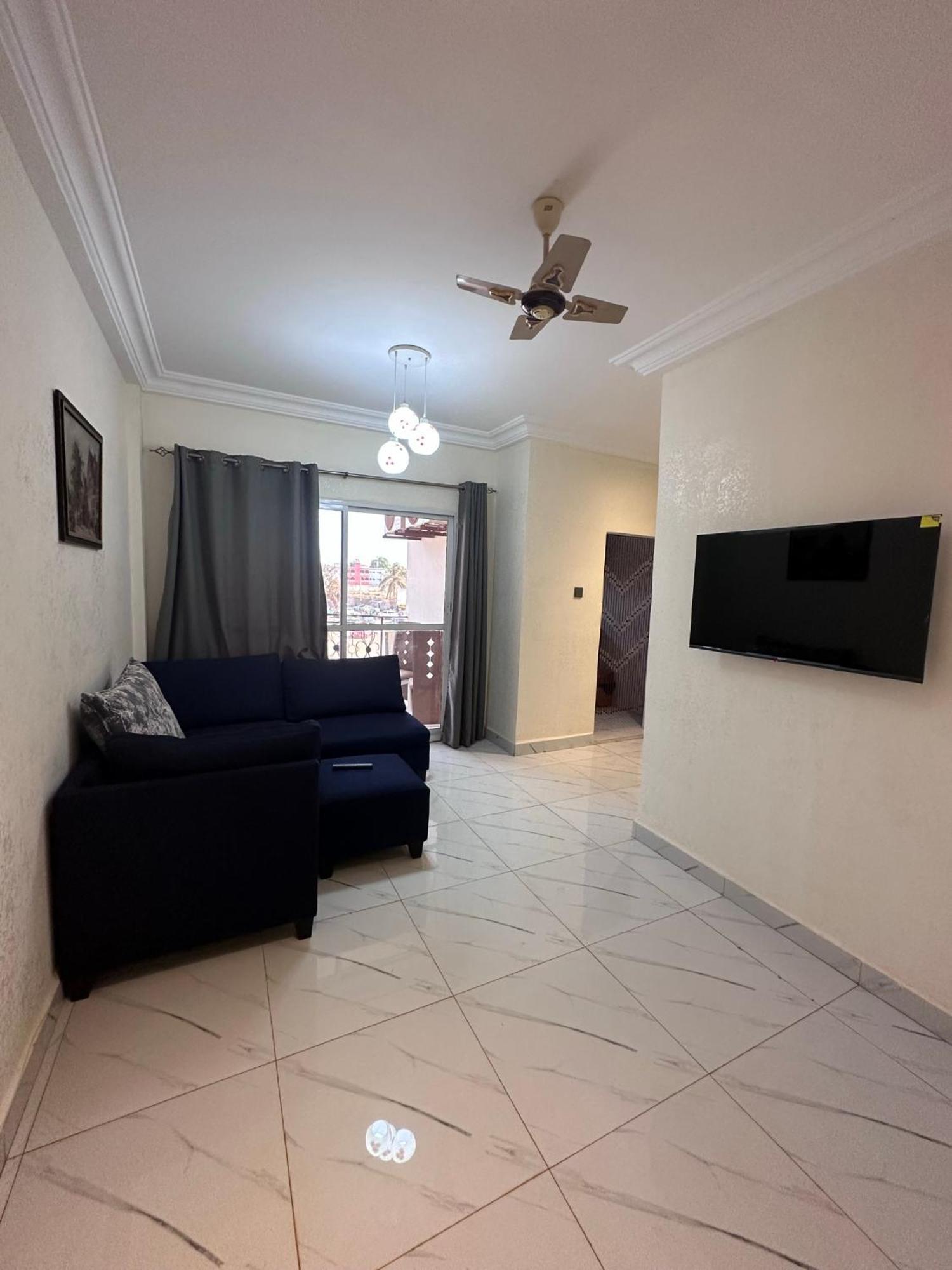Apartments Plaza Hotel Kololi Ngoại thất bức ảnh