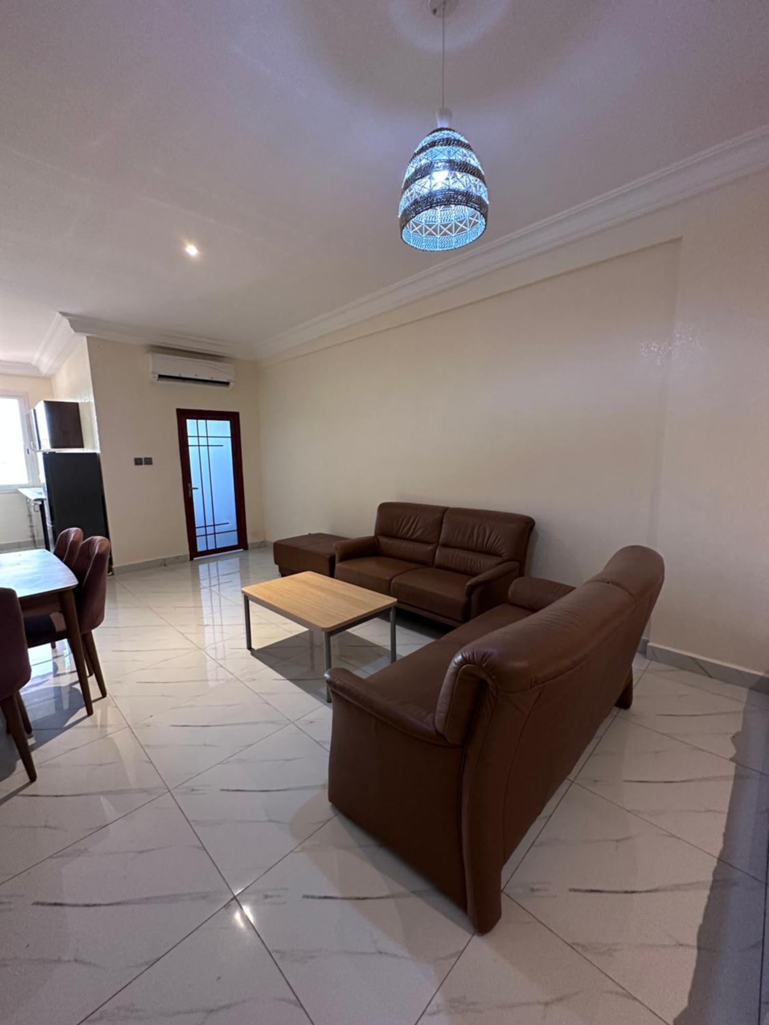 Apartments Plaza Hotel Kololi Ngoại thất bức ảnh